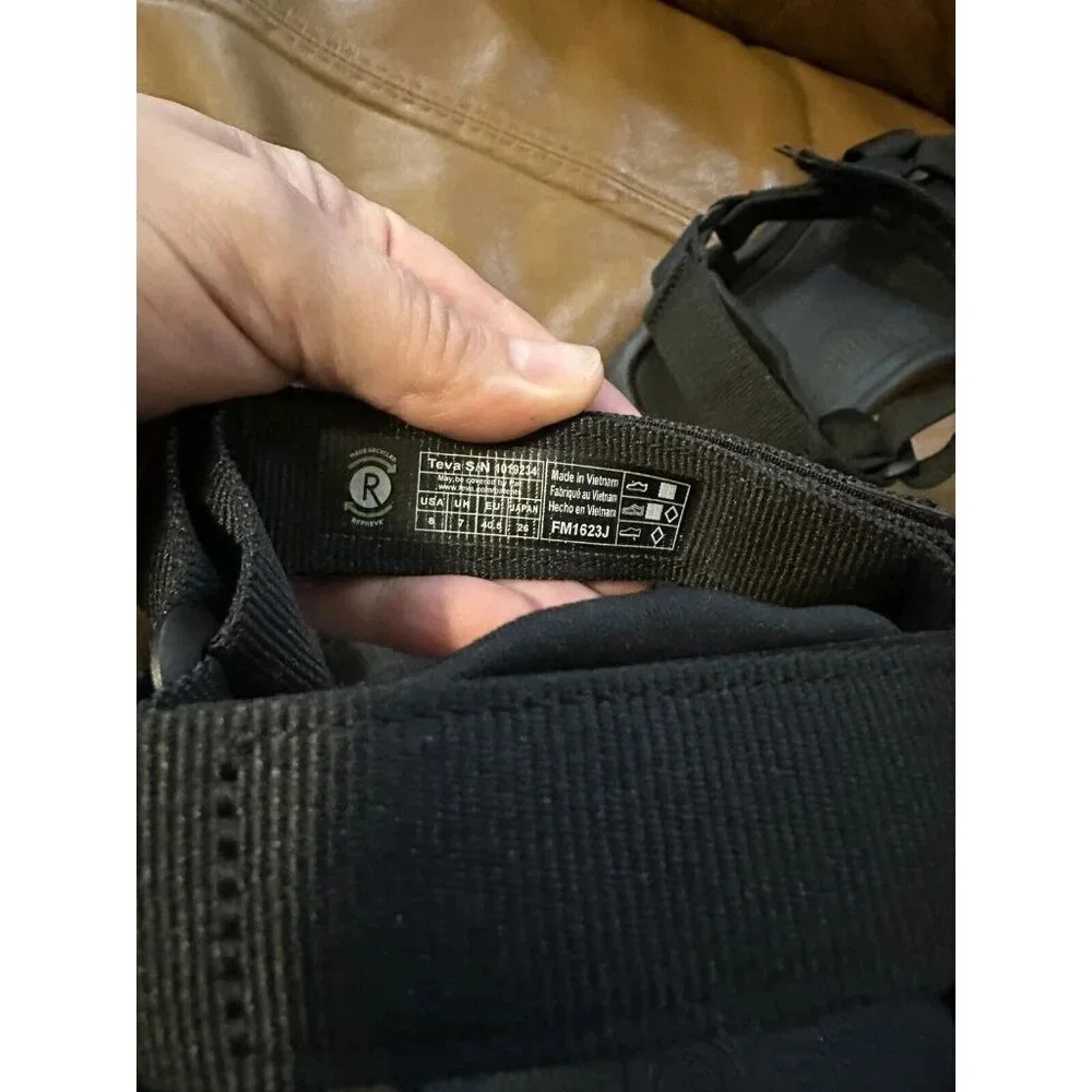 Teva Sandals Black Size 8 - Picture 8 of 9